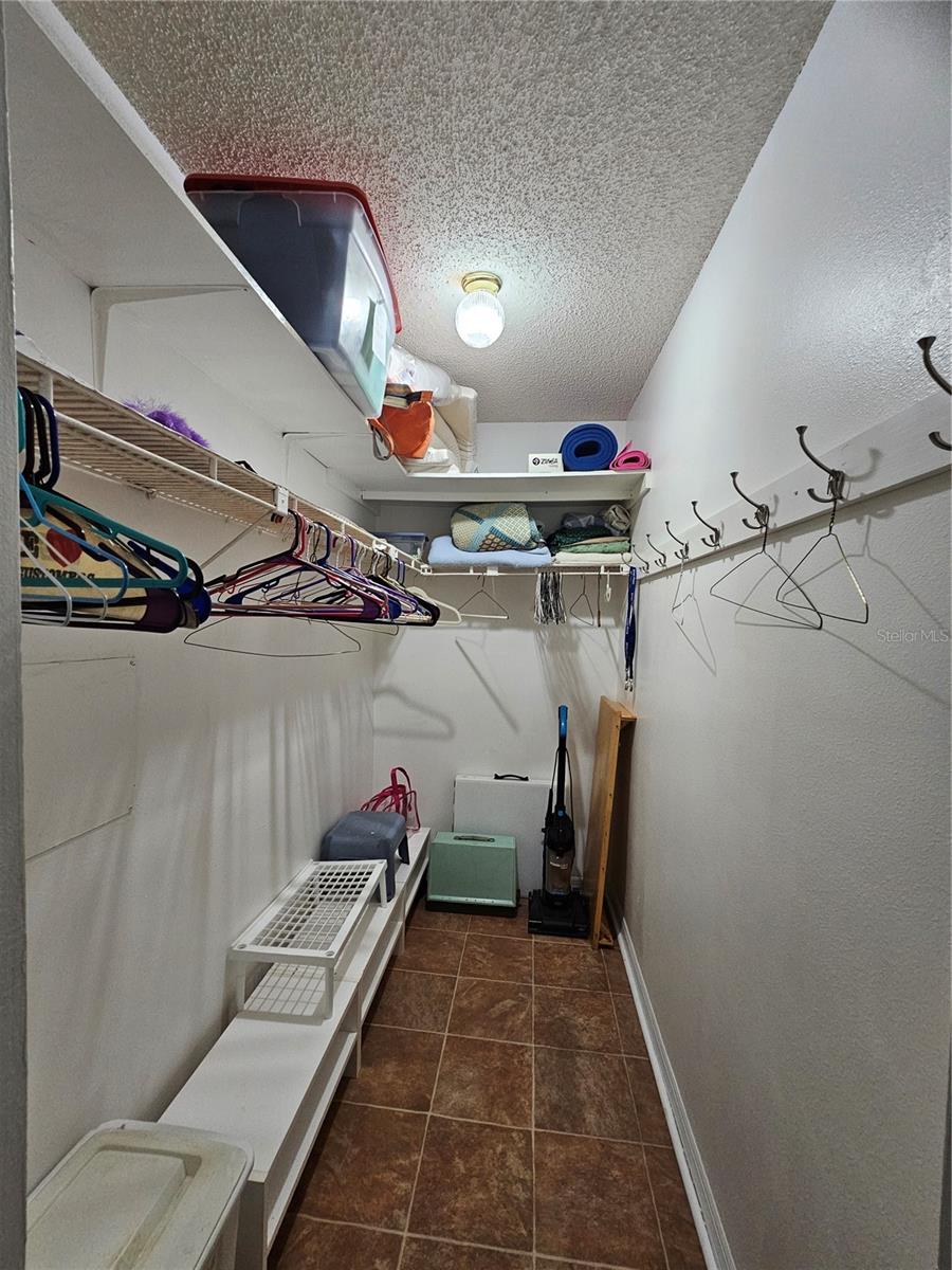 Walk-in Closet