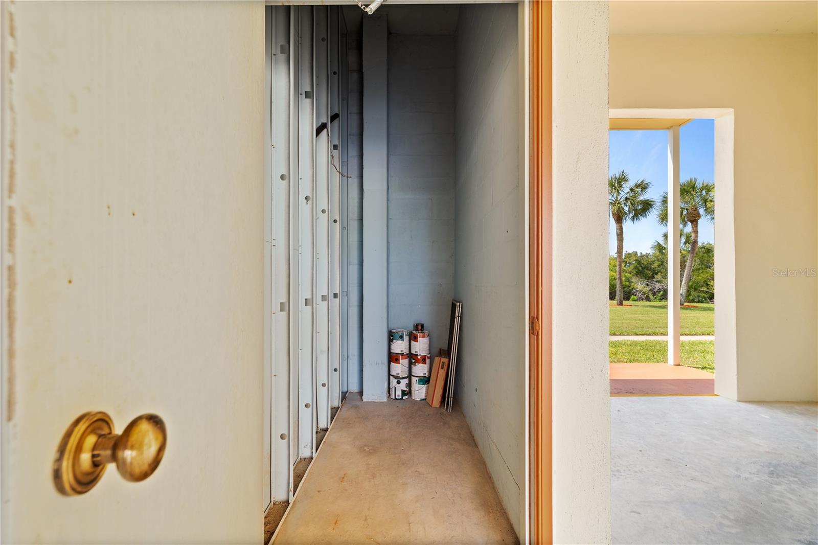 First level storage is perfect for bicycles, beach equipment and more