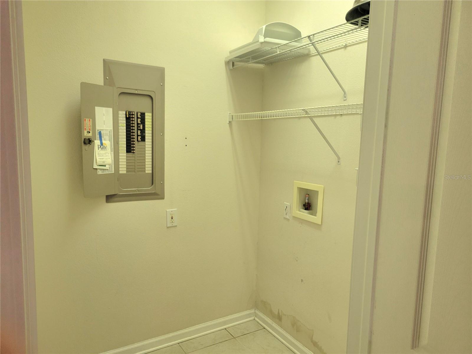 Utility Room for W/D off Kit