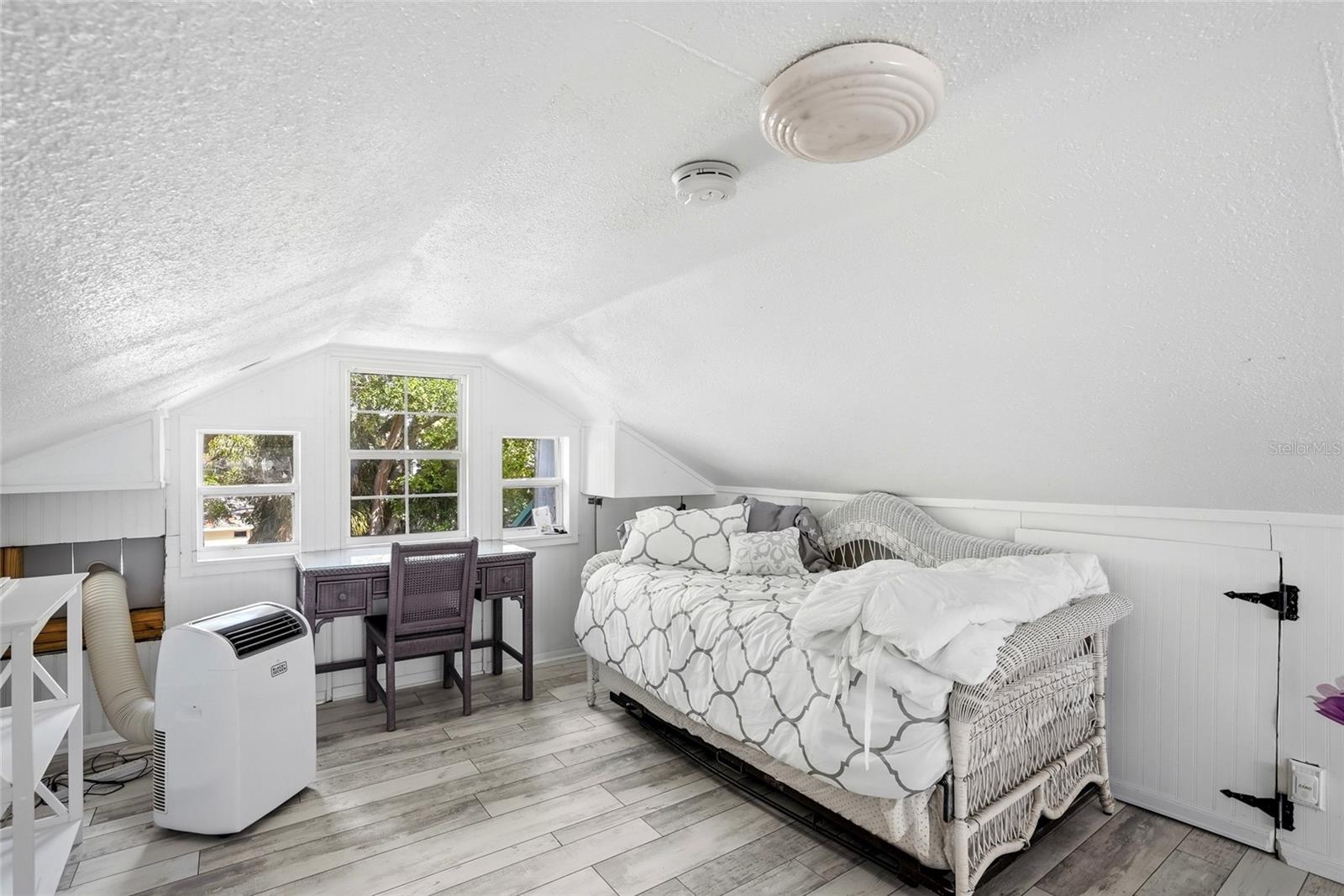 Bedroom 4 (3rd floor loft)