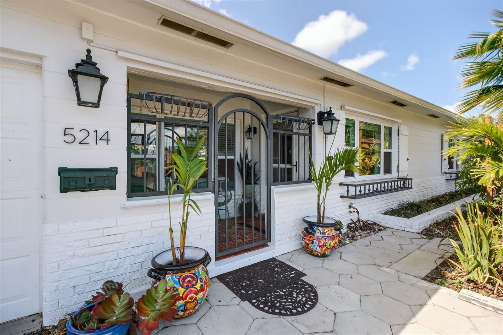 Front entry to front porch