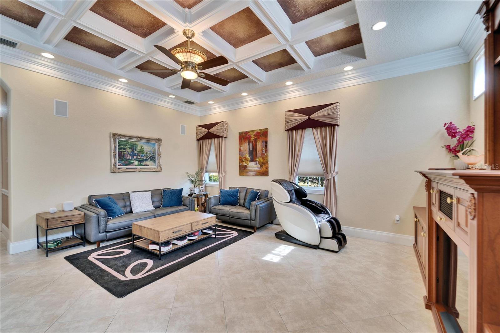 8510 KENTUCKY DERBY DR