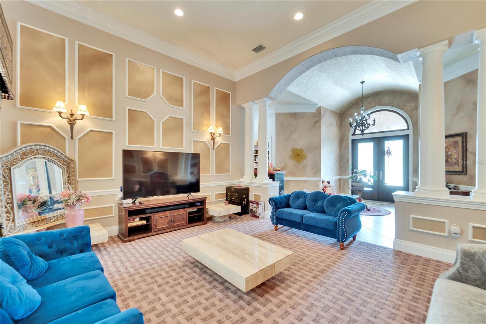 8510 KENTUCKY DERBY DR