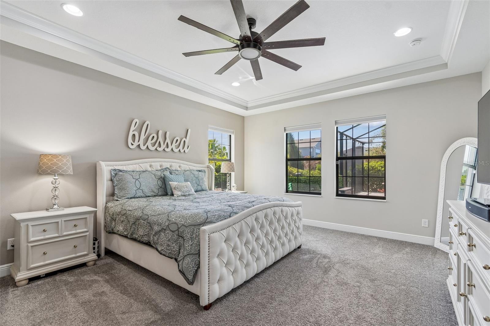 Primary Bedroom w/Tray Ceiling & Crown Moulding