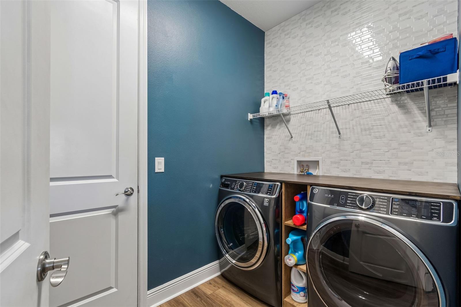 Laundry (Washer/Dryer Do Not Convey)