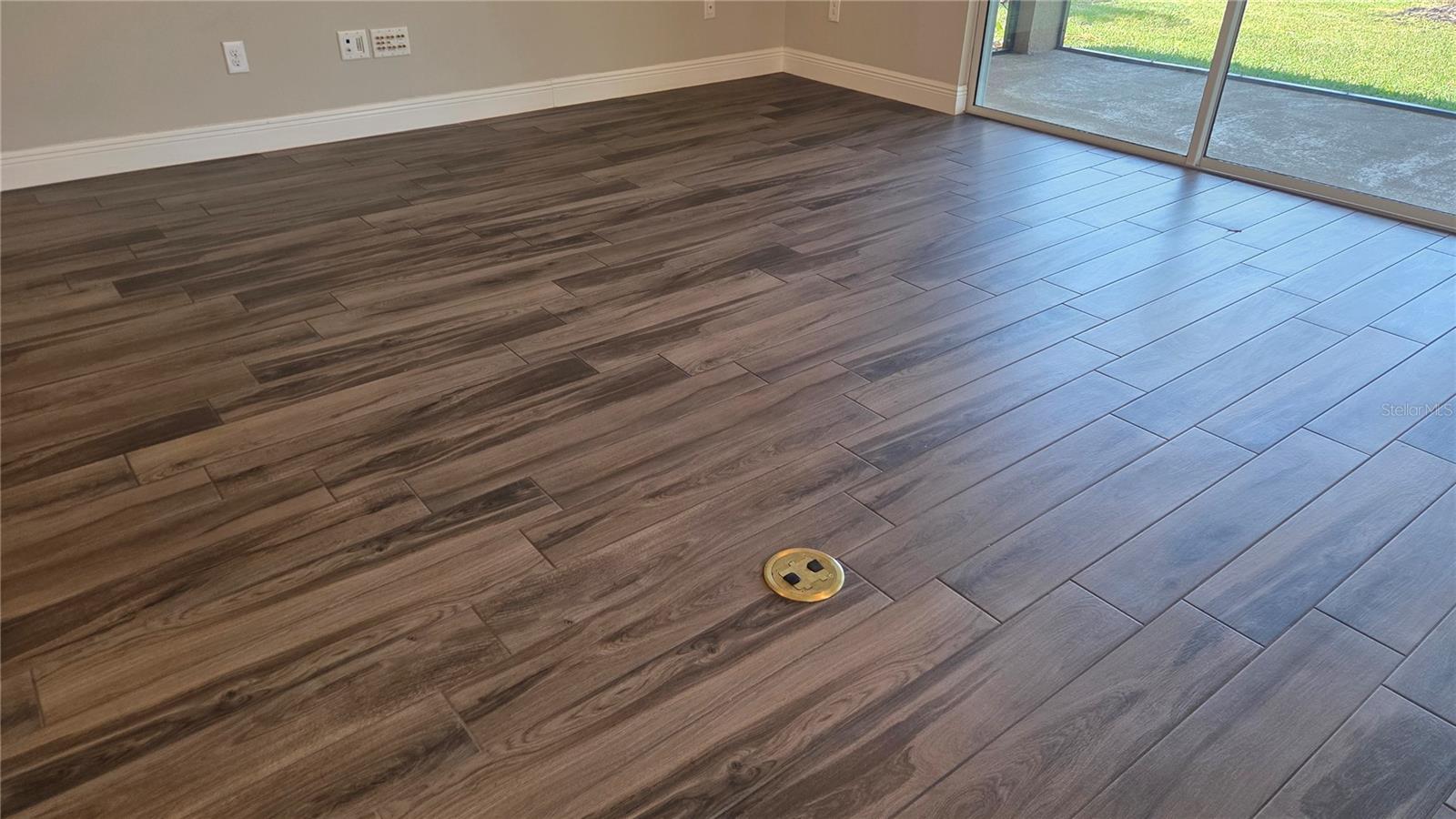 Floor outlet in living room