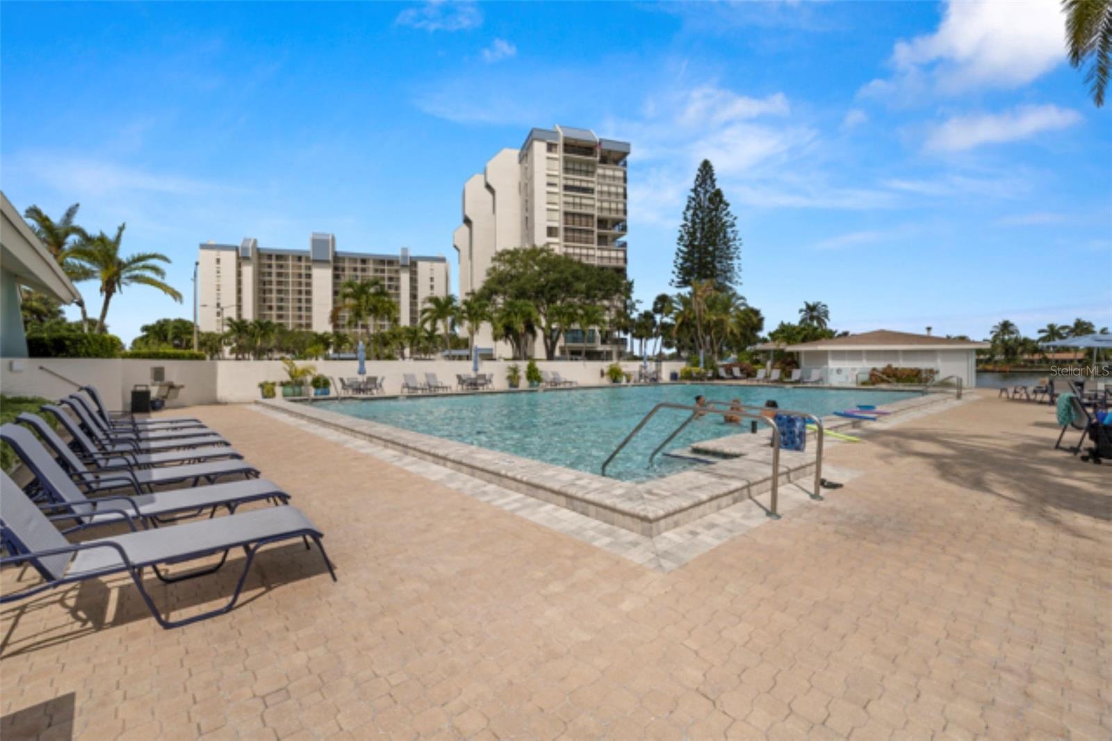 grand pool
