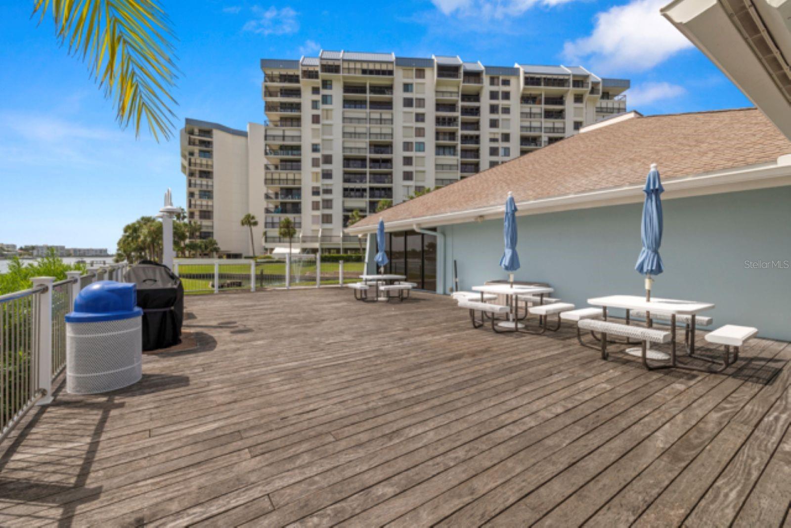 grill area
