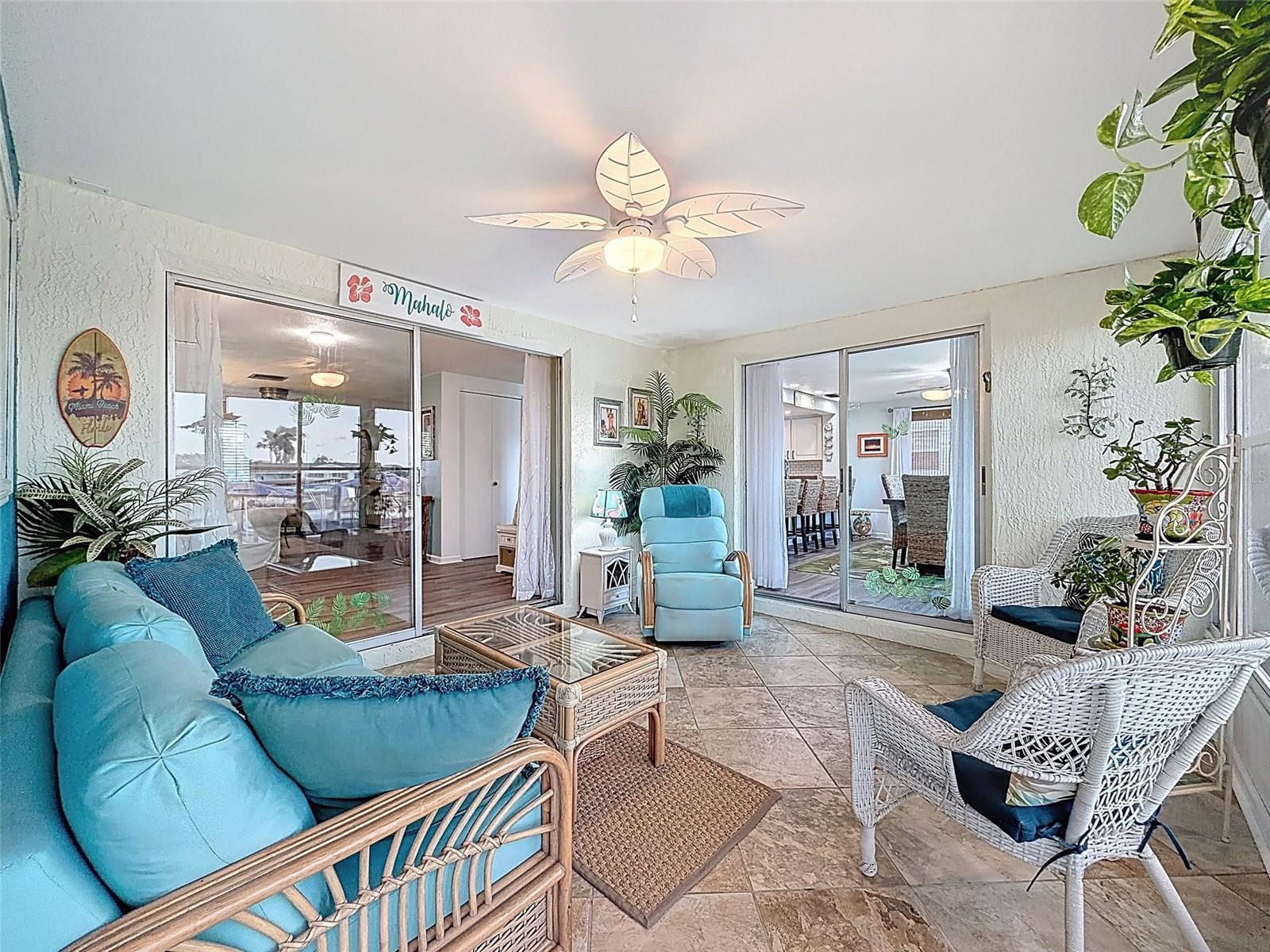 SO MUCH NATURAL LIGHTING