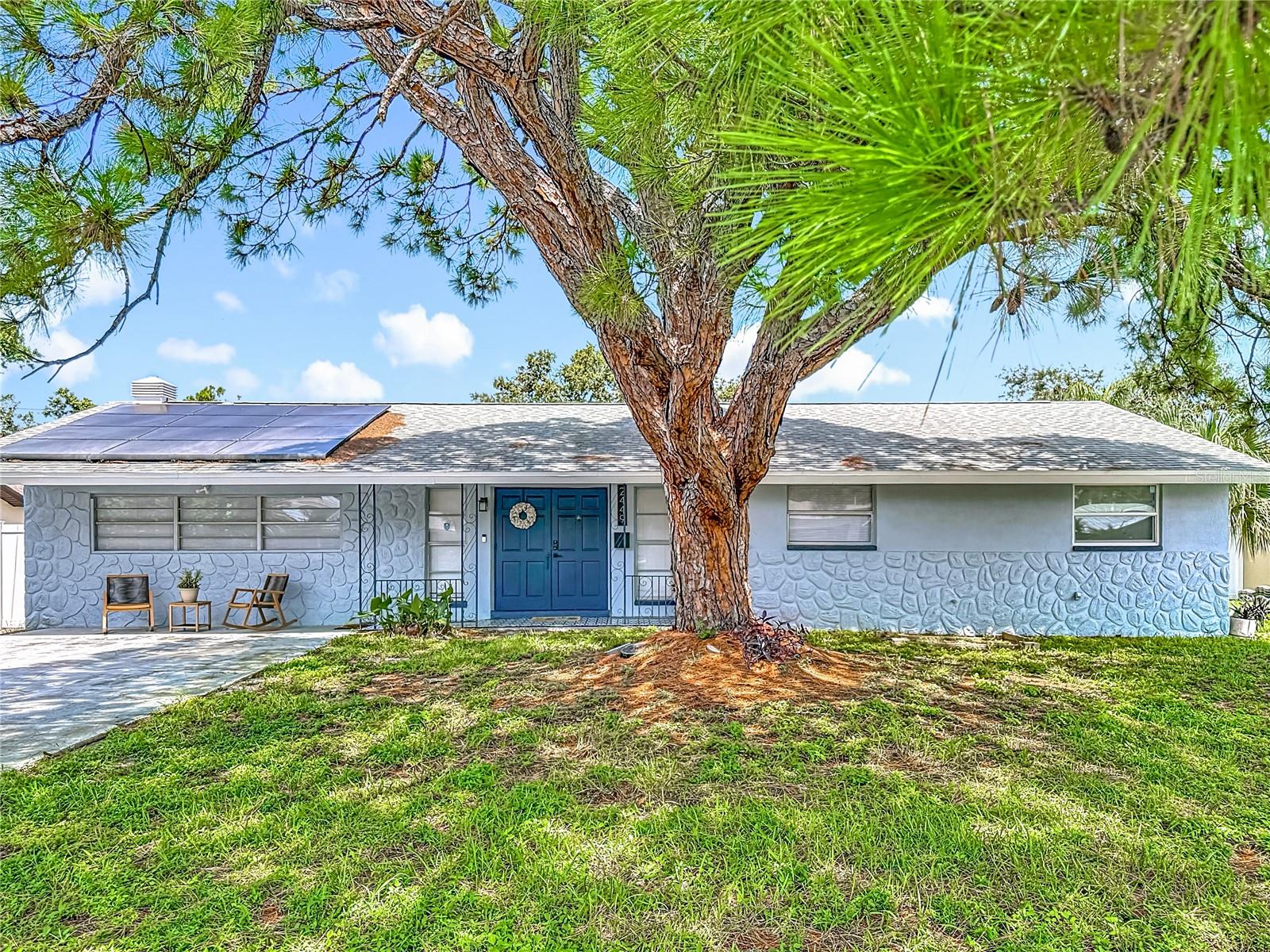 Solar Panels, Non-Flood zone, 3-bed, 2 bath.
