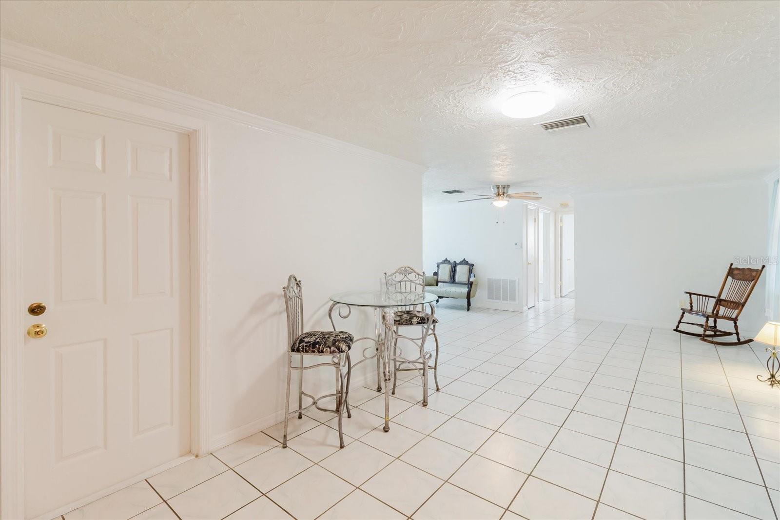 View From The Kitchen Into The Living Room In Front Of The Oven