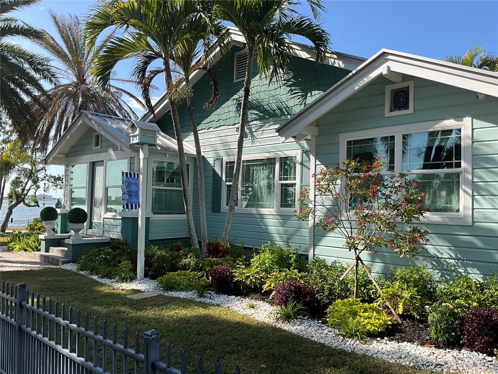 Another view facing the street and the front door