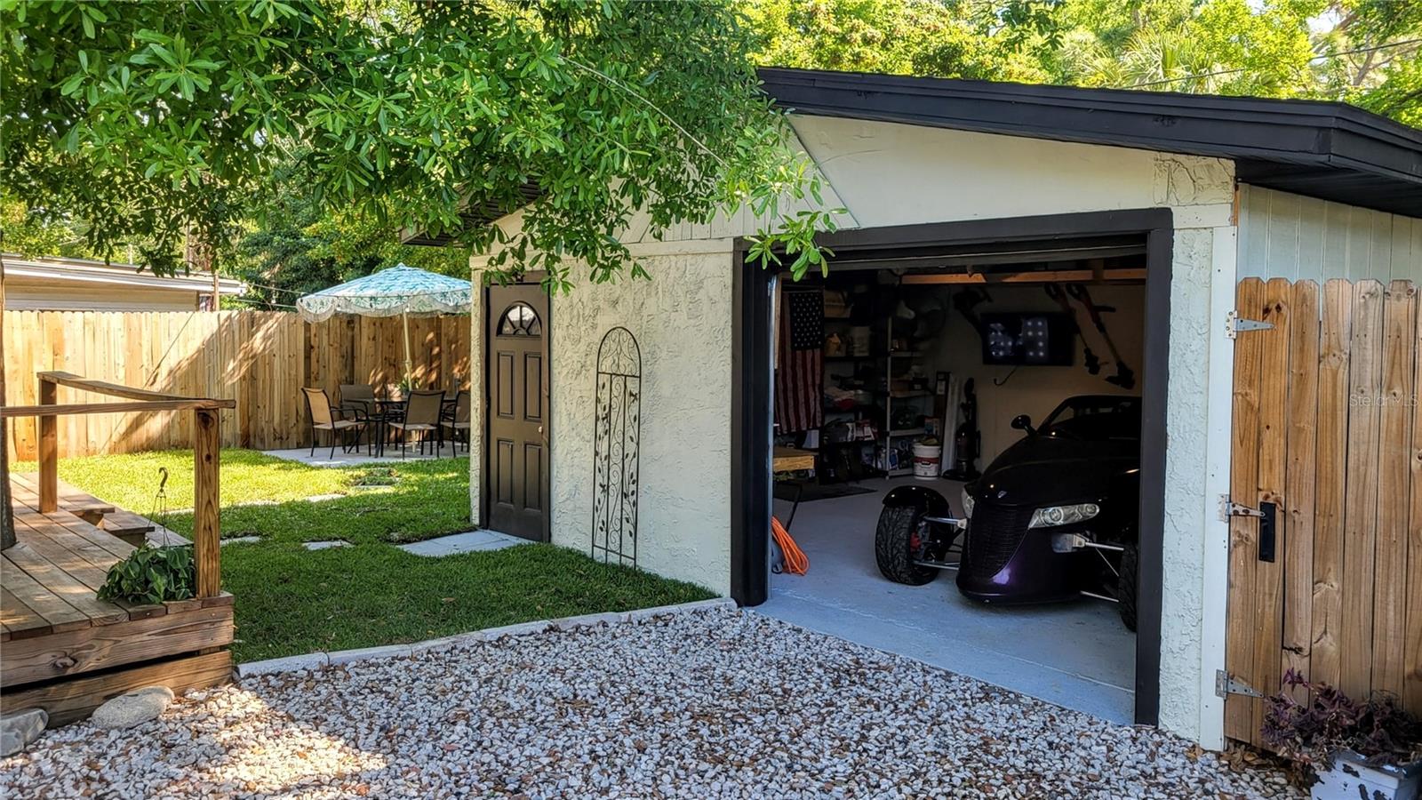 Large Garage with workshop