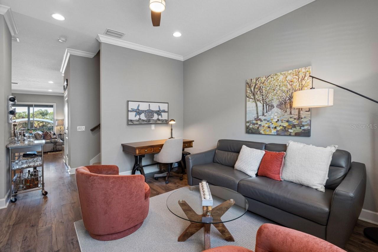 Bonus Room with Office