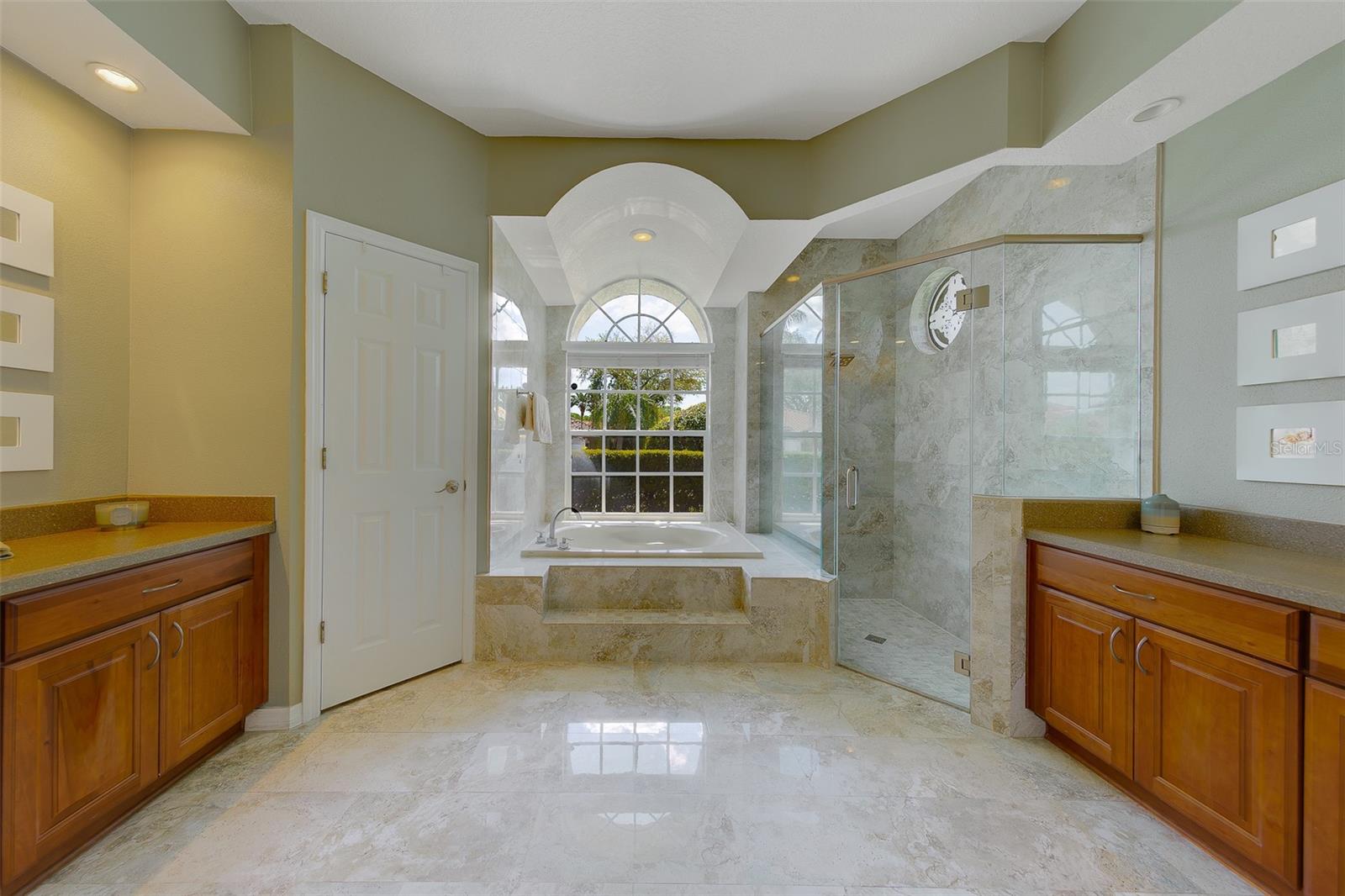 Master bath ensuite