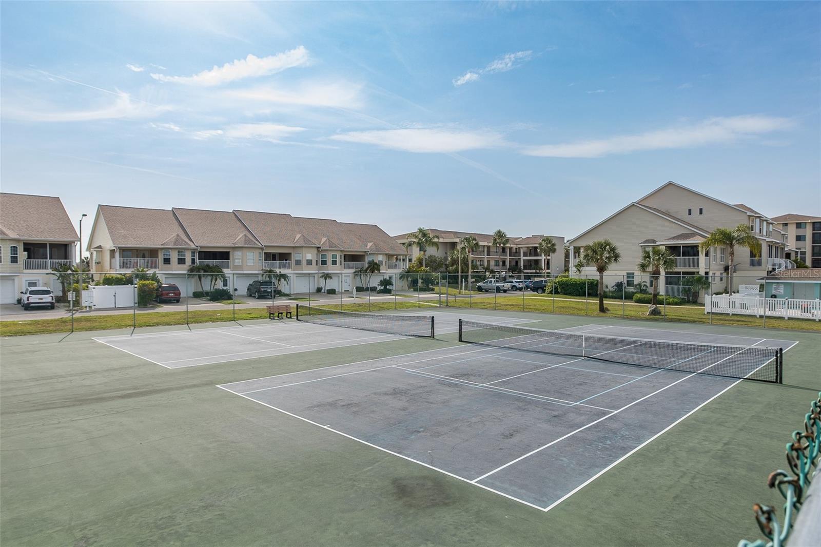 TENNIS/PICKLEBALL