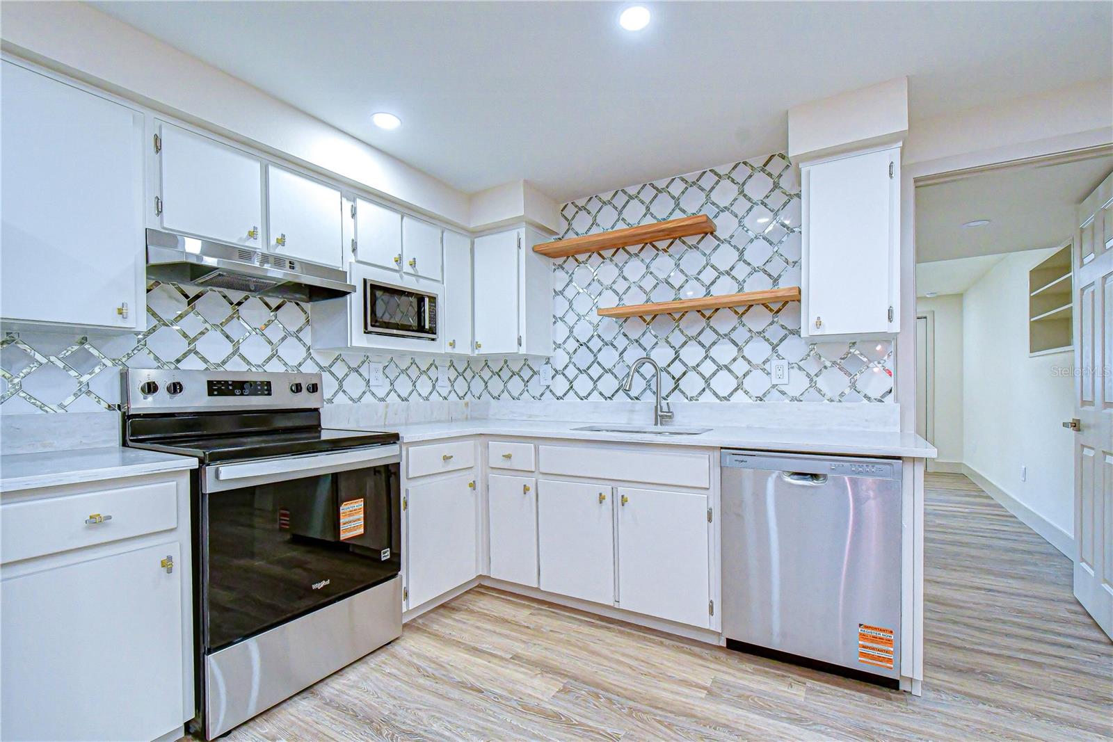 Kitchen 15.1 x 11.8