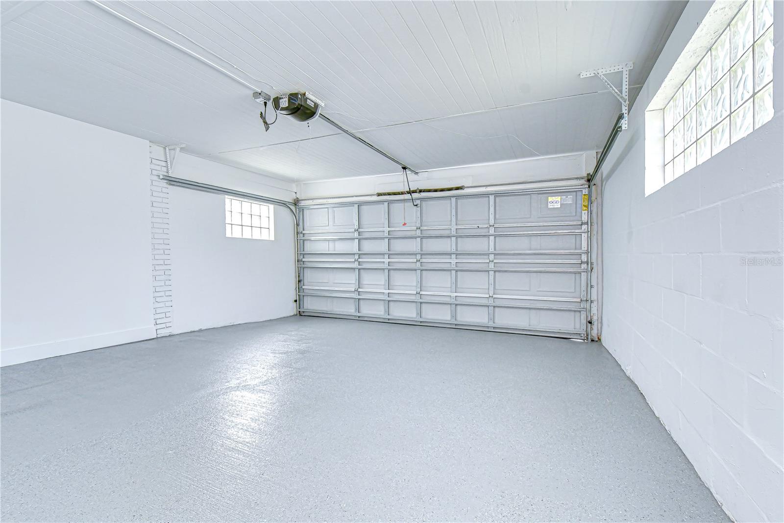 Garage 19 x 16