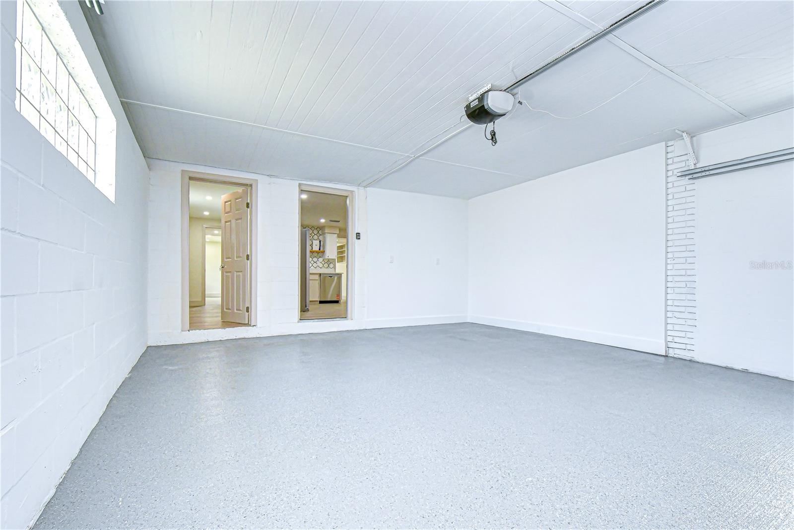 Garage 19 x 16