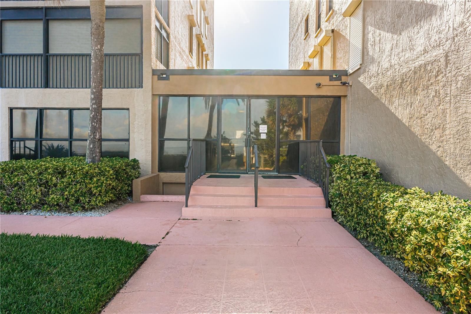 Entrance to Lobby from Beachside