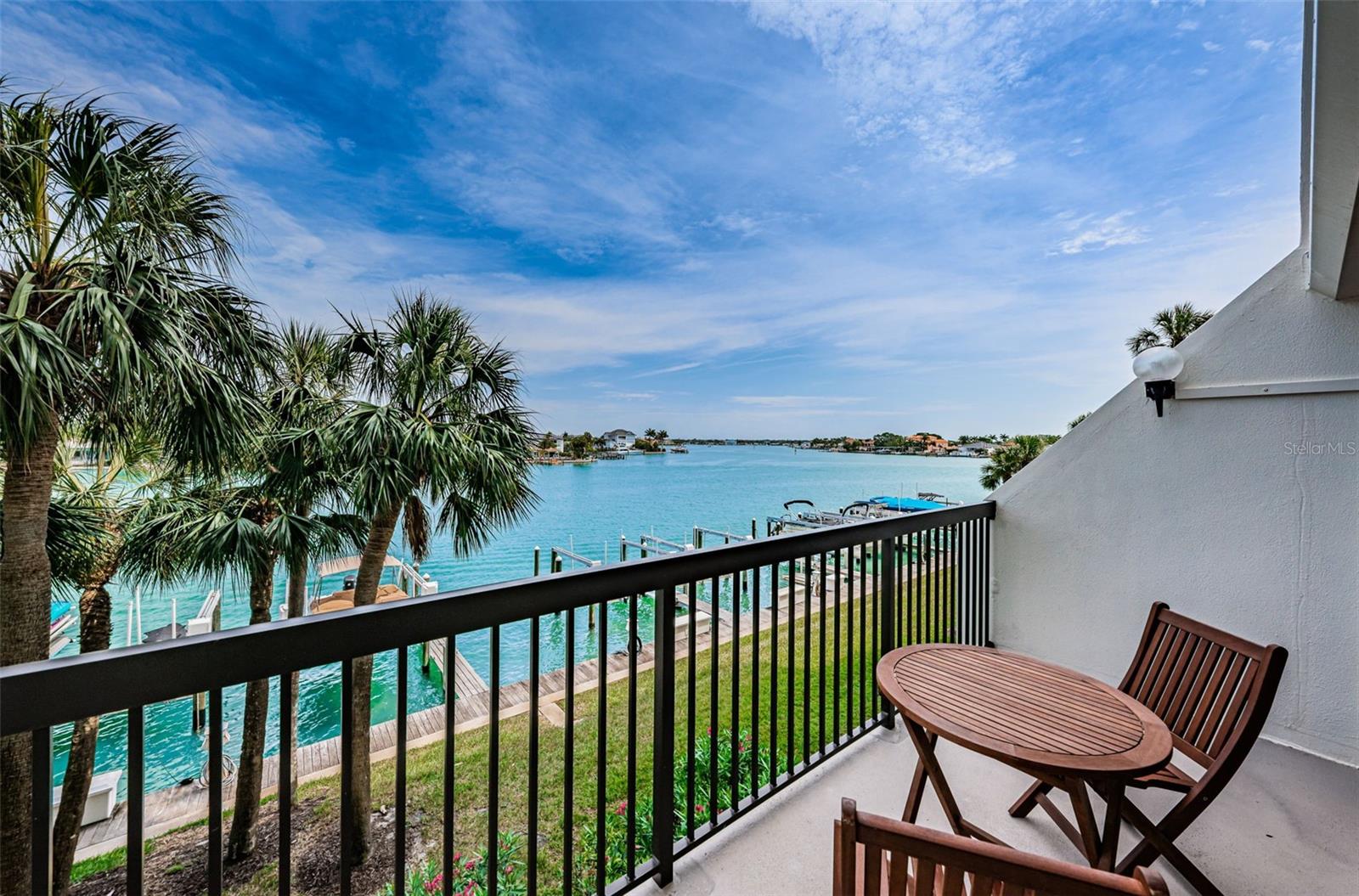 Stunning Views of the Intracoastal and Bay Waterway