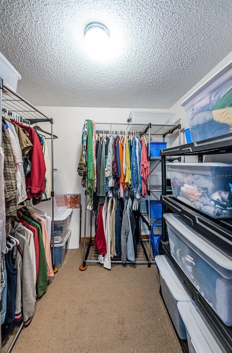 Walk in closet