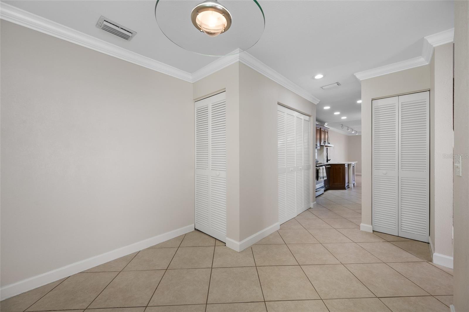 Flex space - with storage cabinets