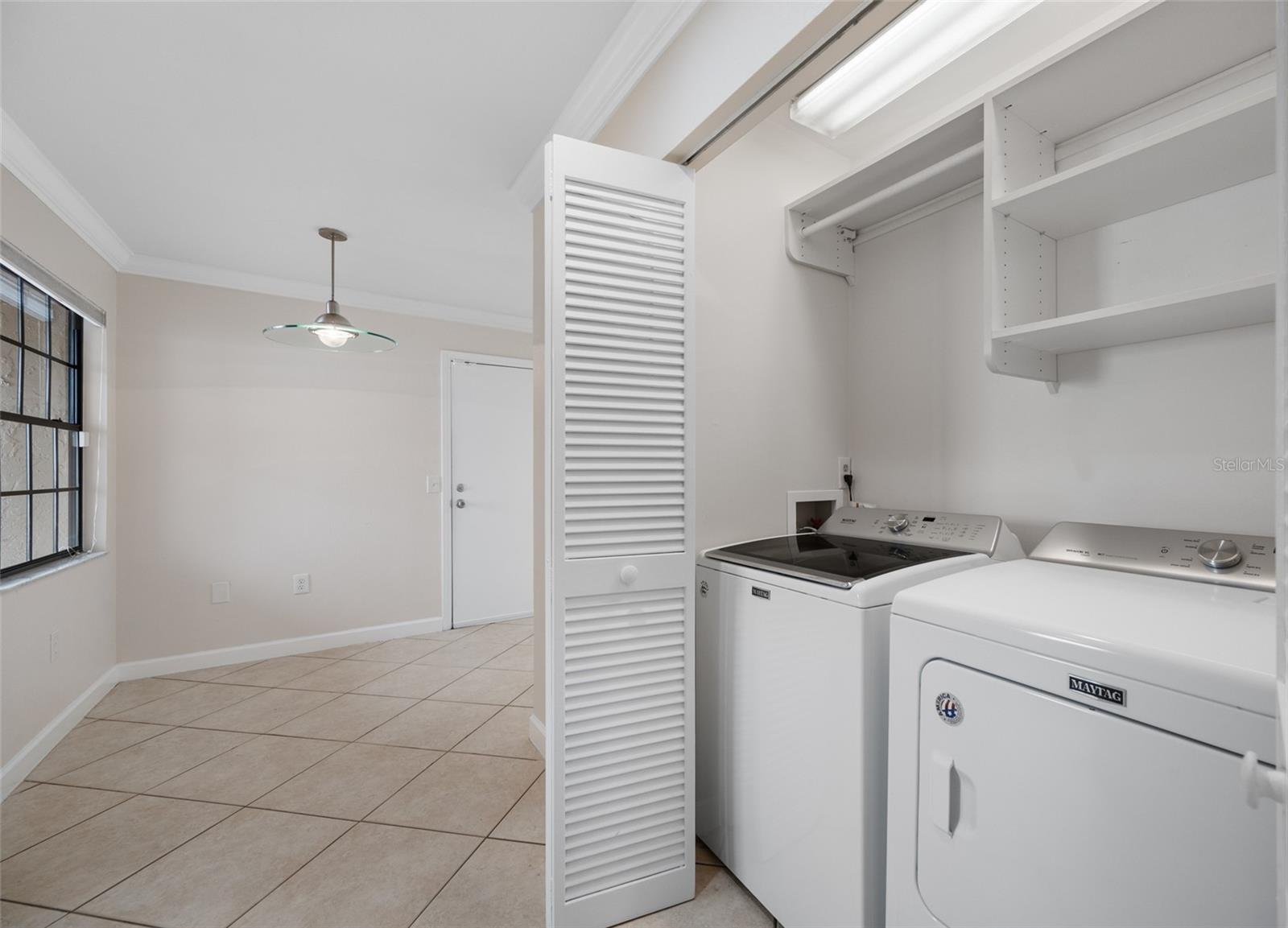 Flex space & washer & Dryer