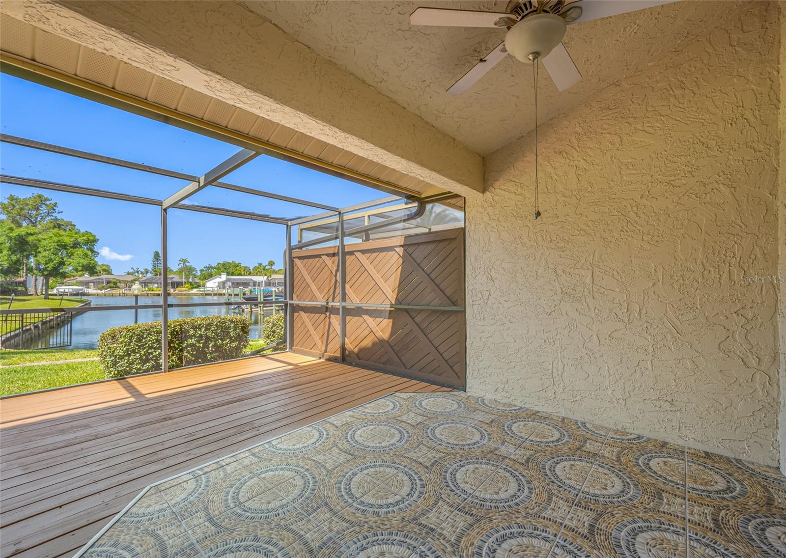Screened deck & patio under cover