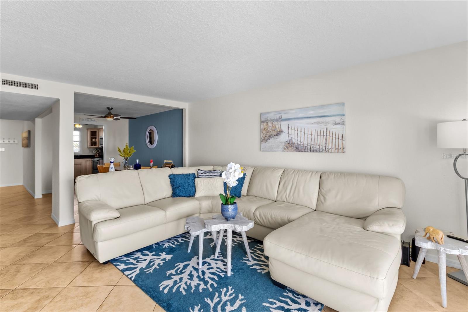 Living Room - Floor 1