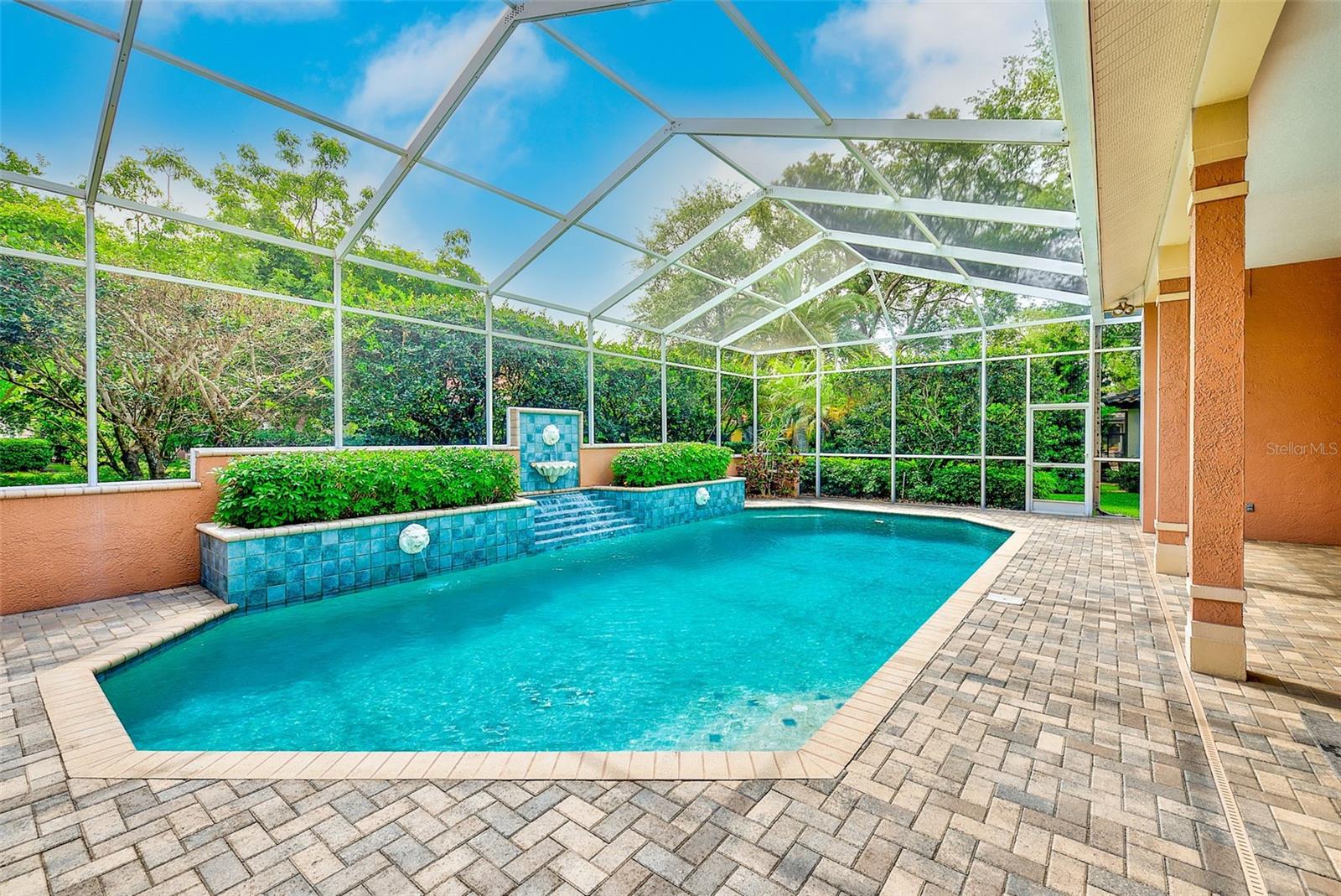 Huge heated pool.