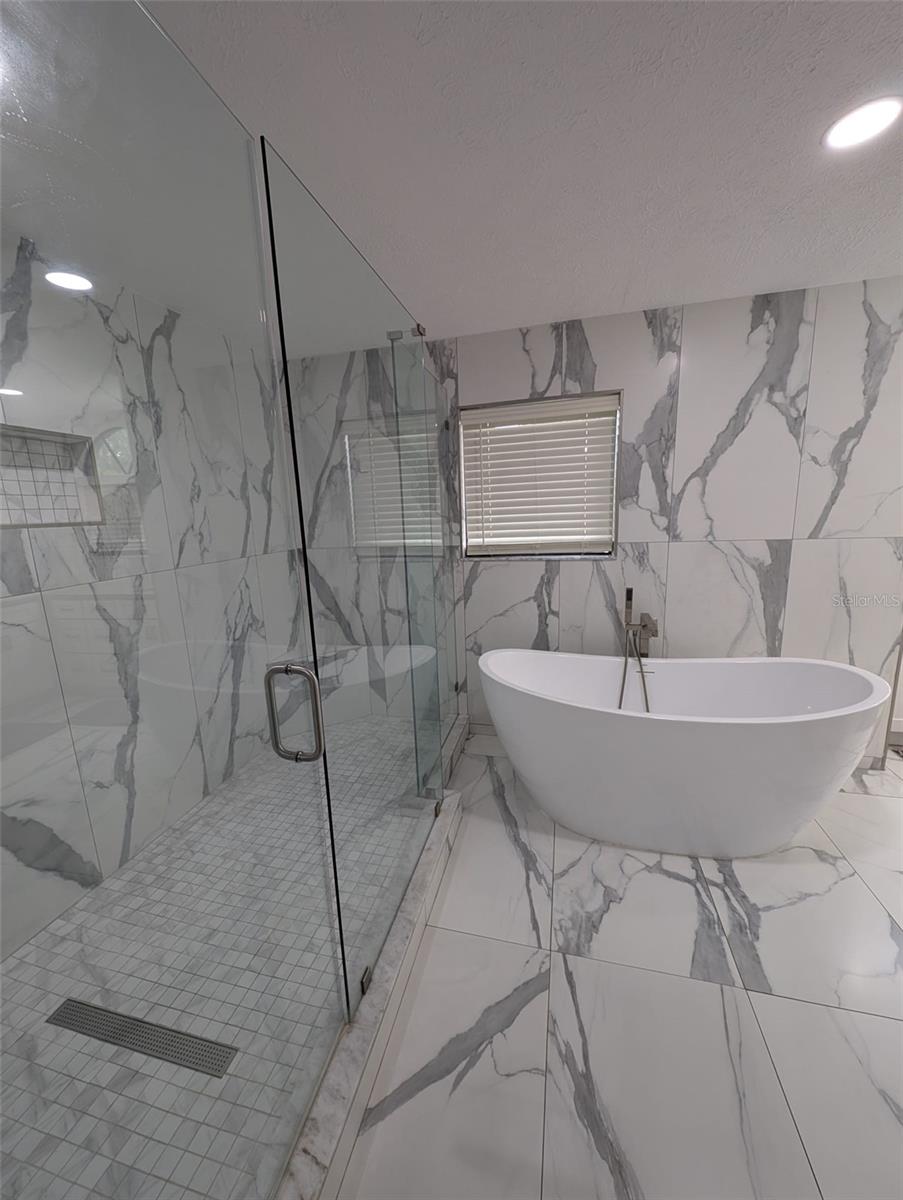 TB8493968