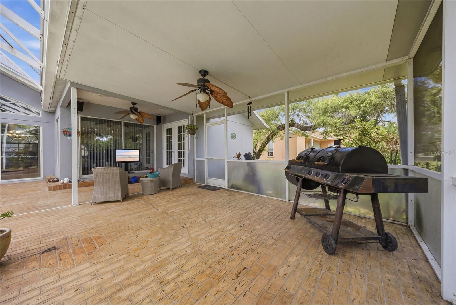 Outdoor covered lanai area