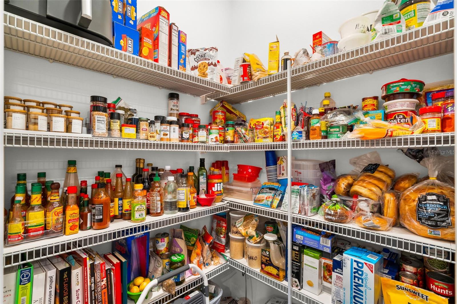 Kitchen pantry