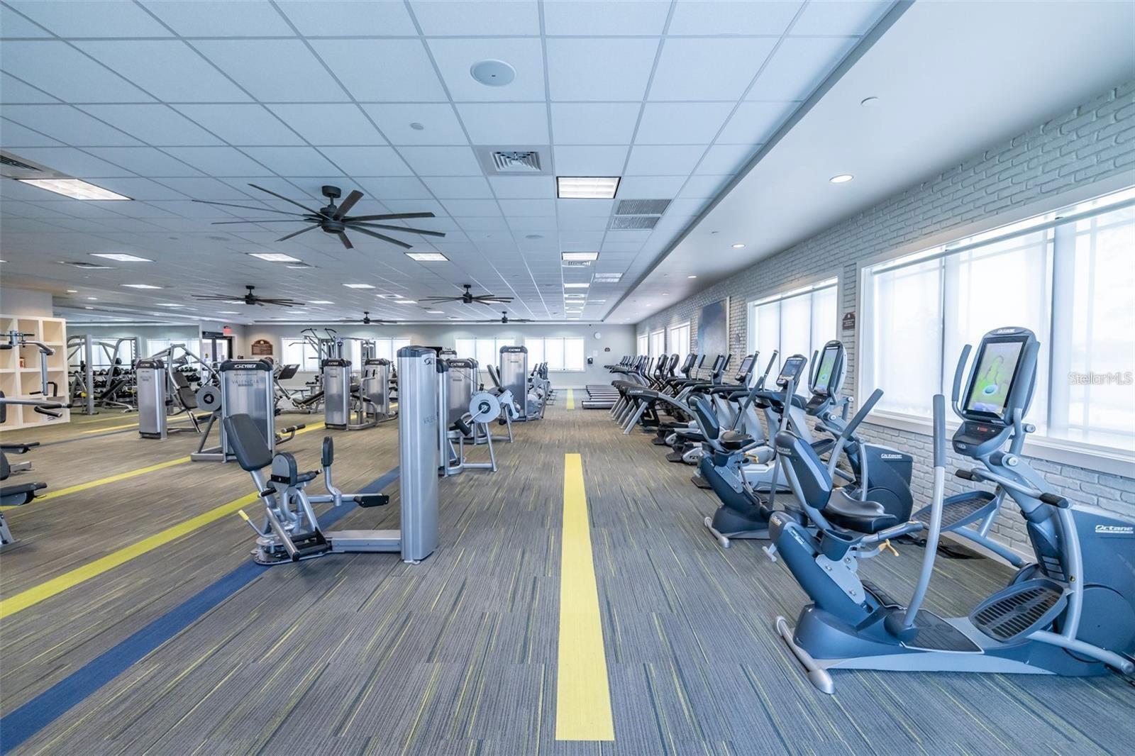 24/7 5000 sq ft fitness center