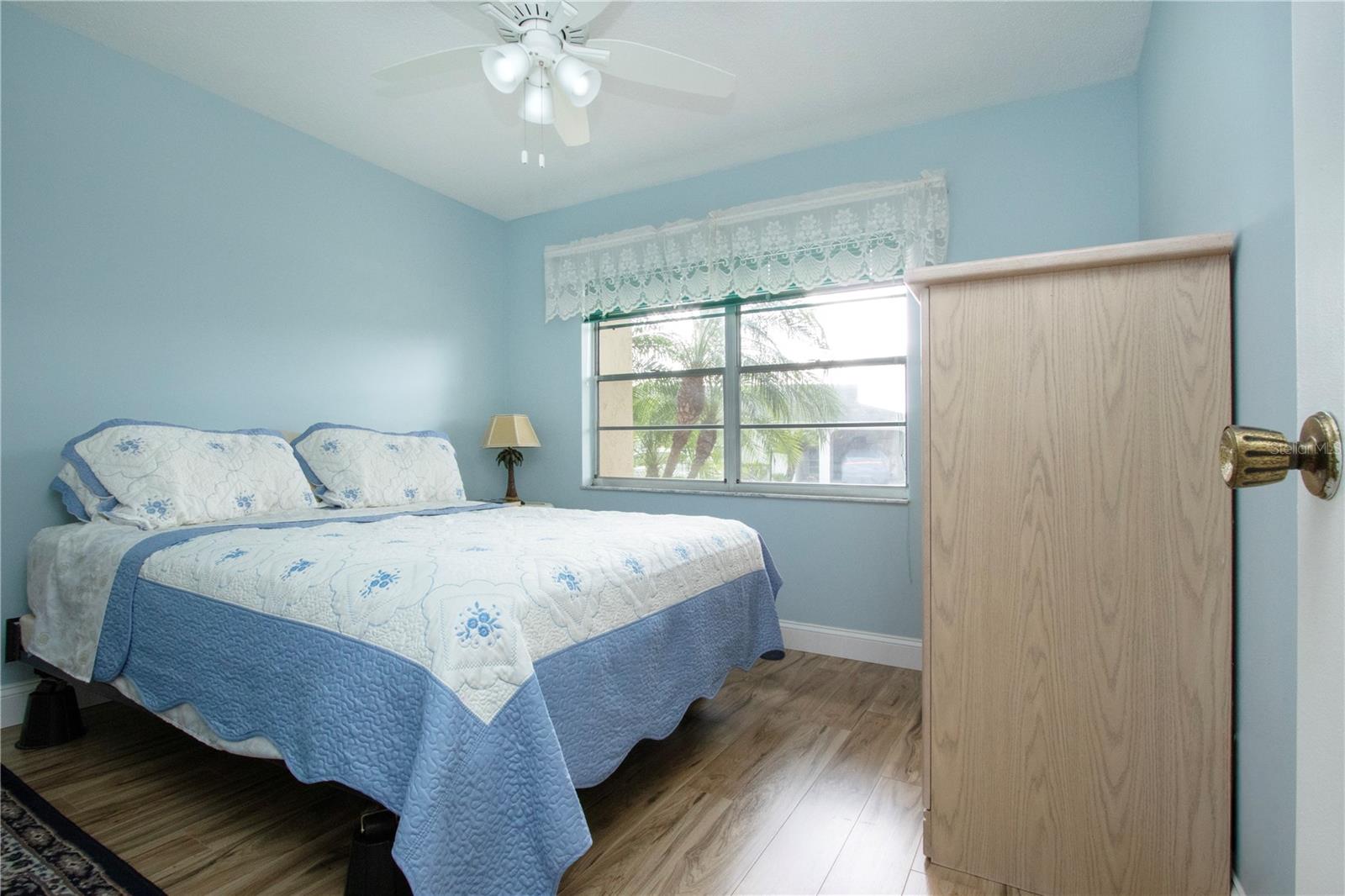 Guest bedroom