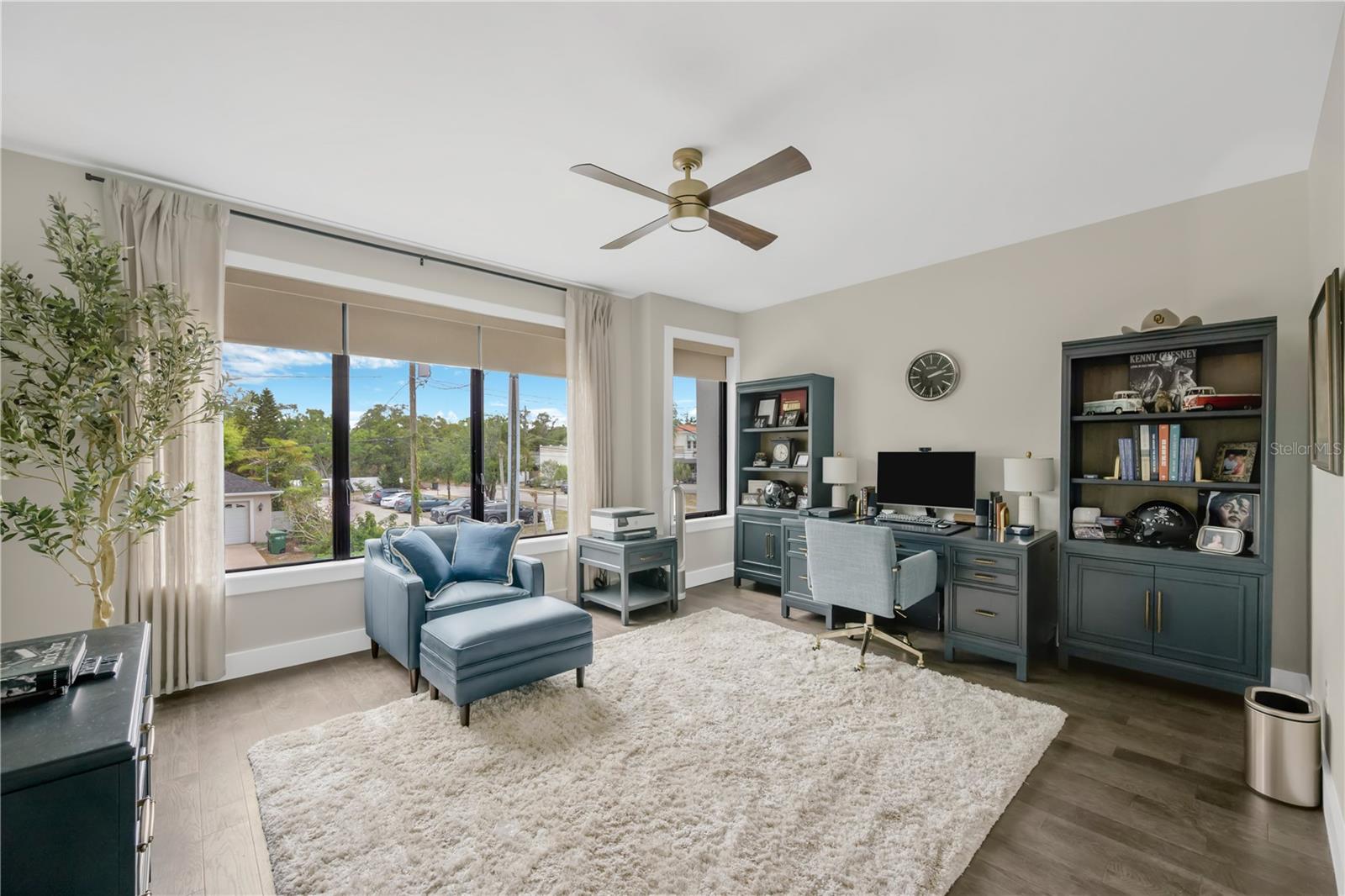 TB8494193