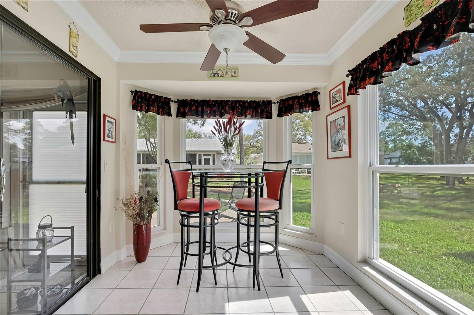 Breakfast Nook Within Kitchen