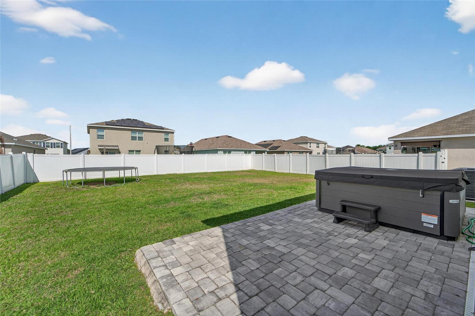 TB8494238