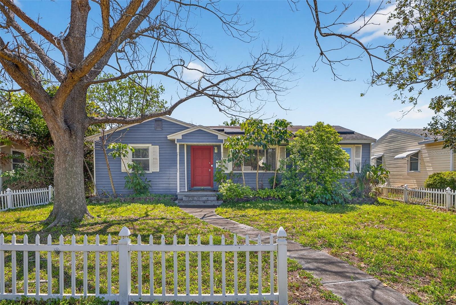 Welcome to 734 40th Ave NE