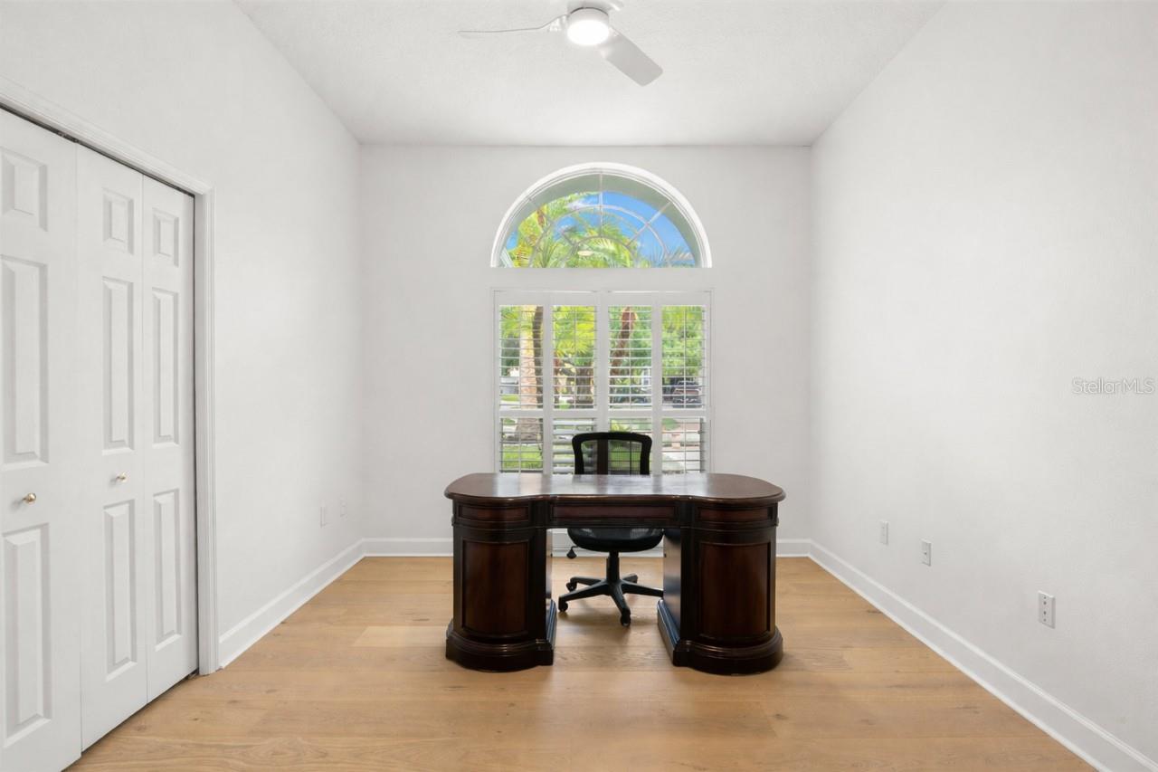 Den could be 6th bedroom