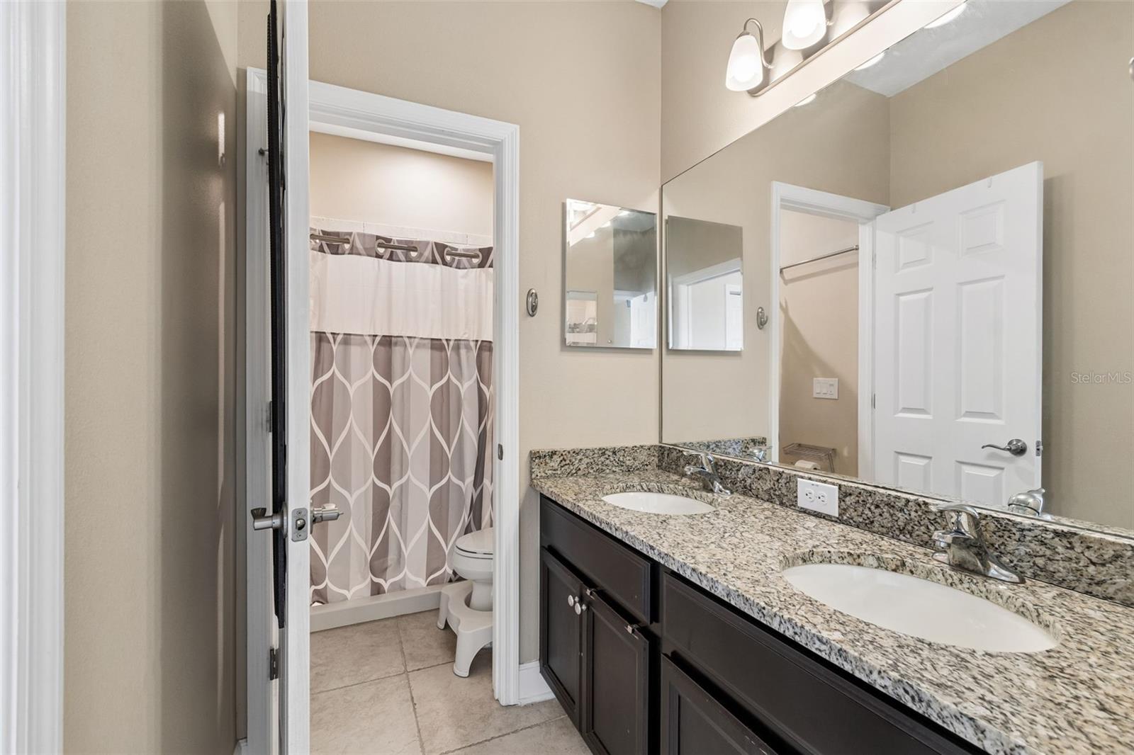 Jack and jill bathroom