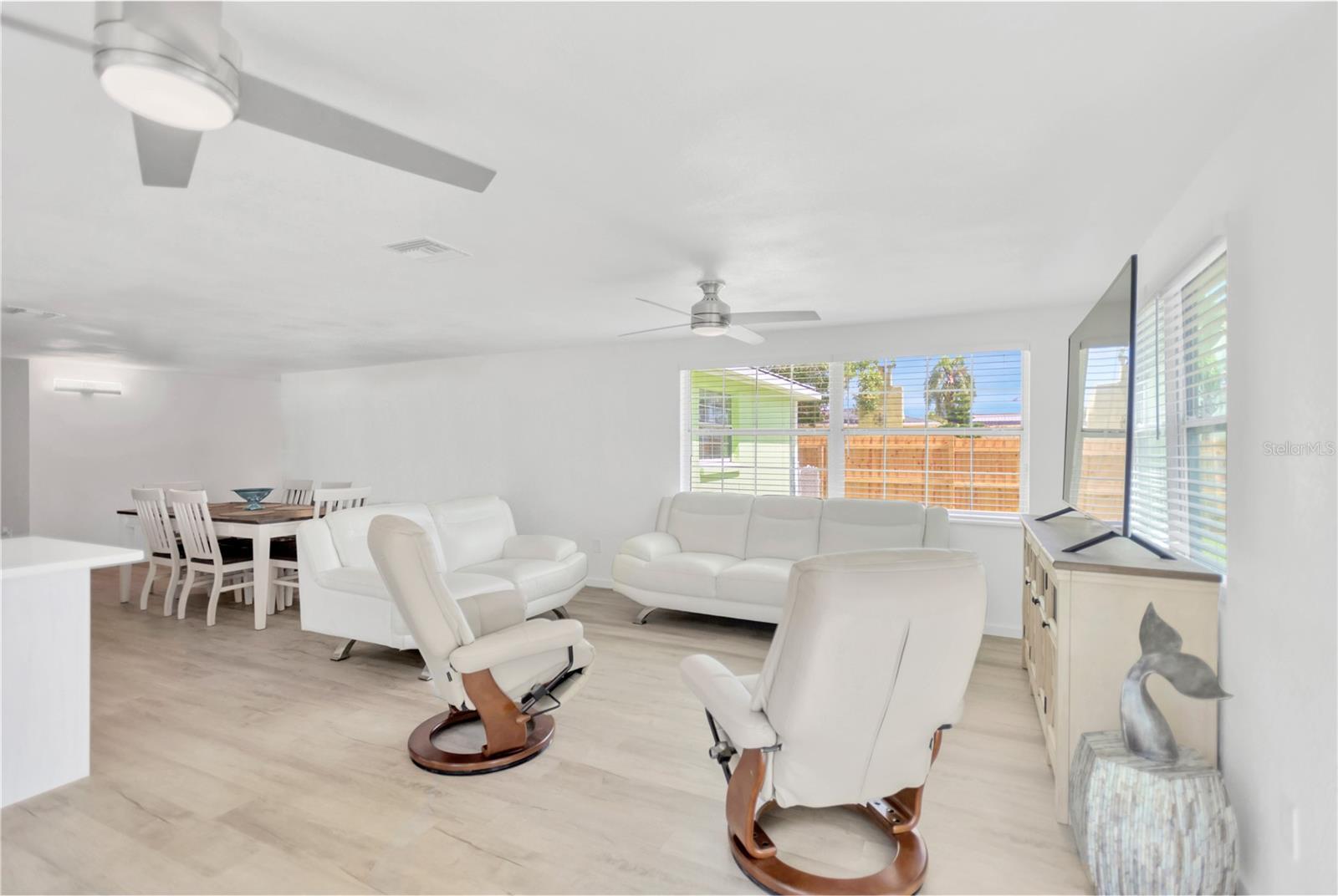 Another view of this amazing open space.