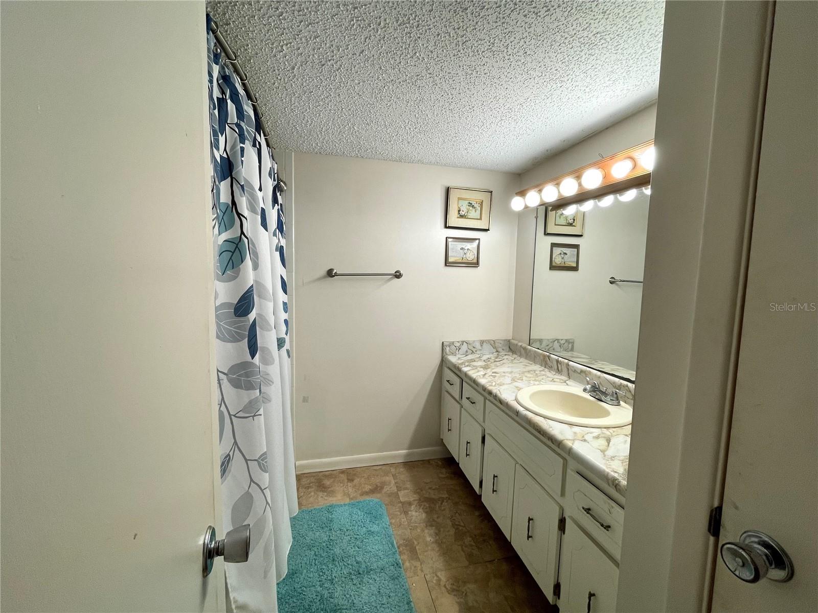 Tub/shower combo