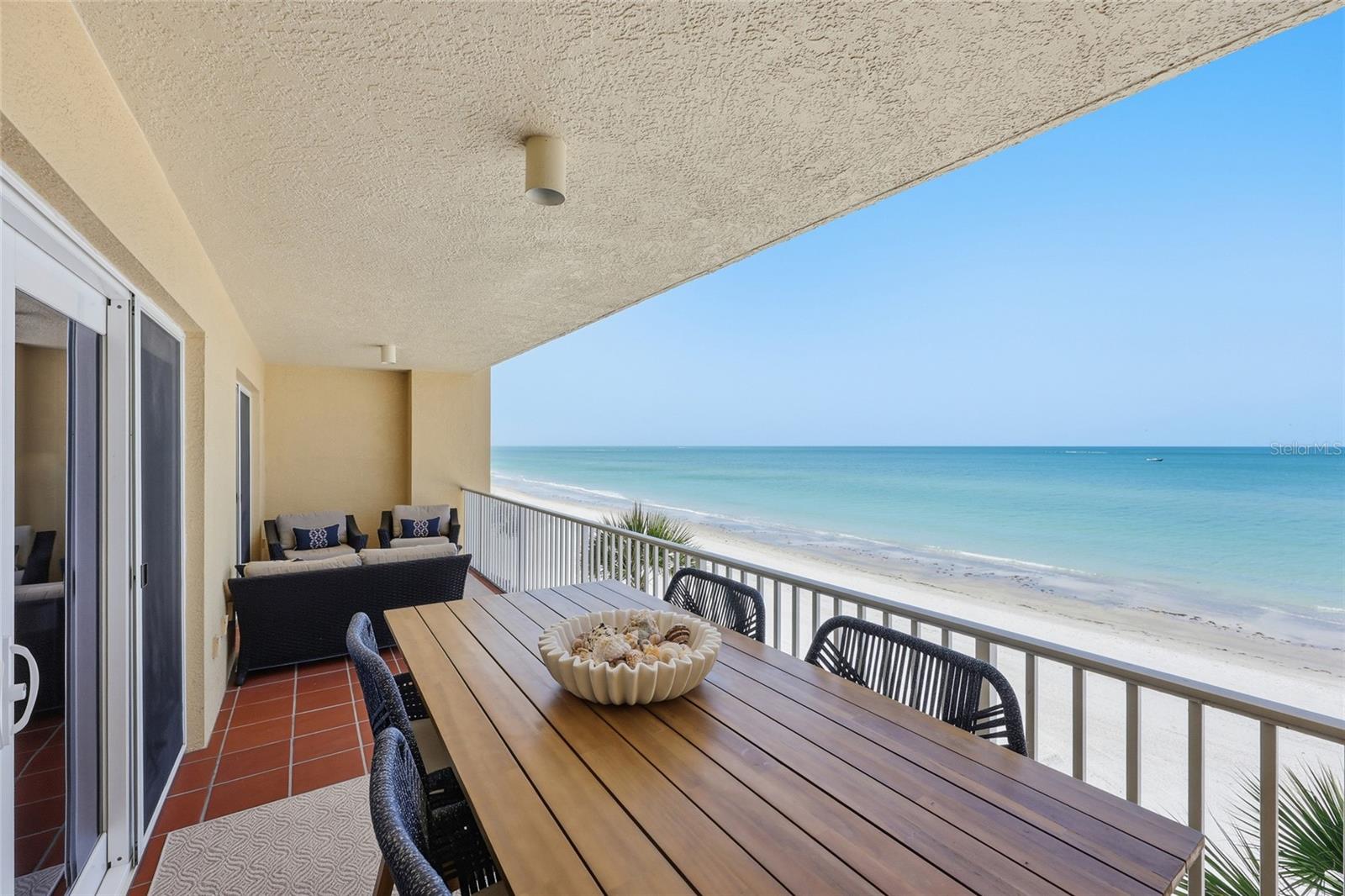 Welcome to your own piece of paradise on your 28 foot private balcony