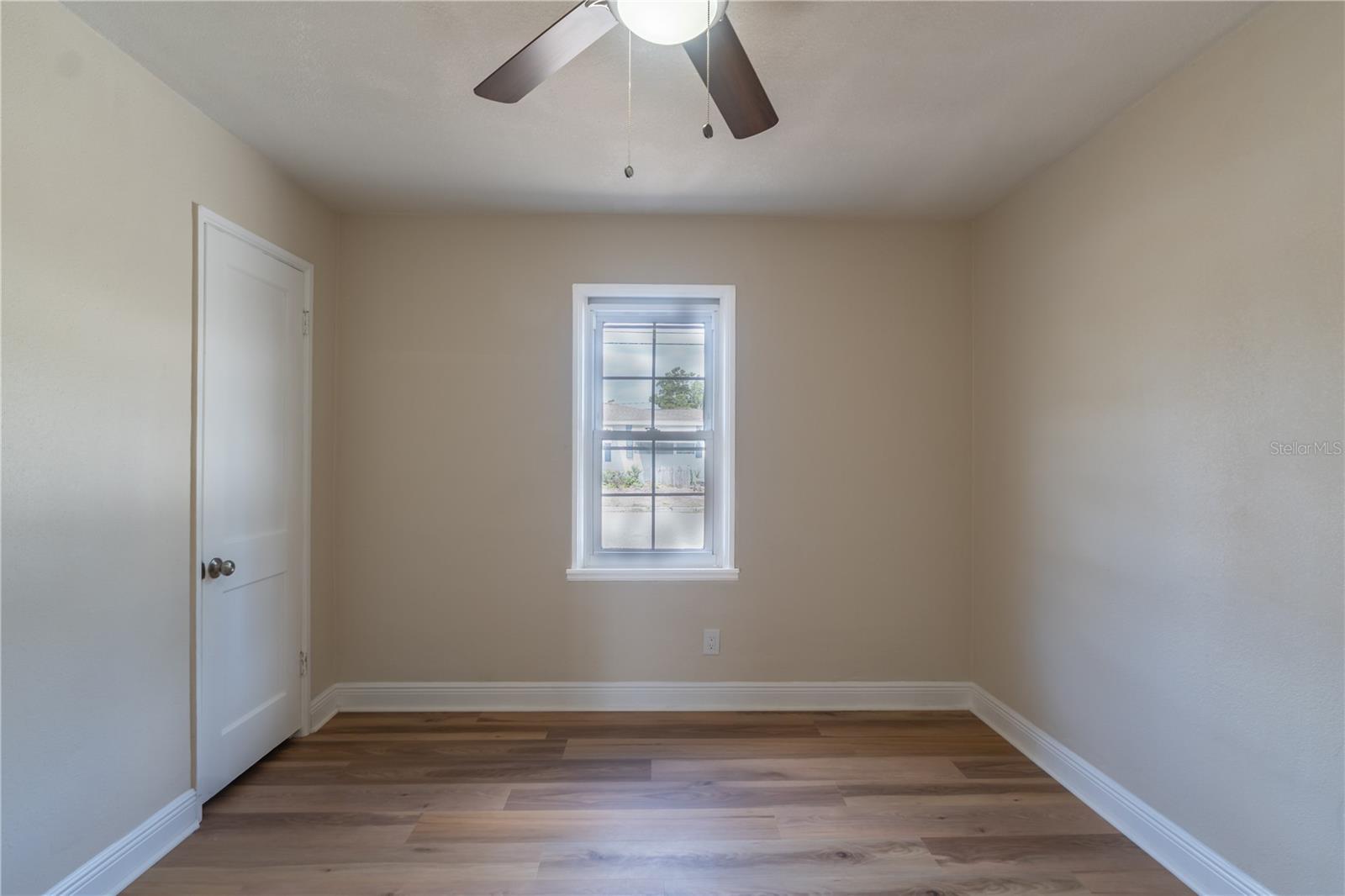 Front bedroom #3
