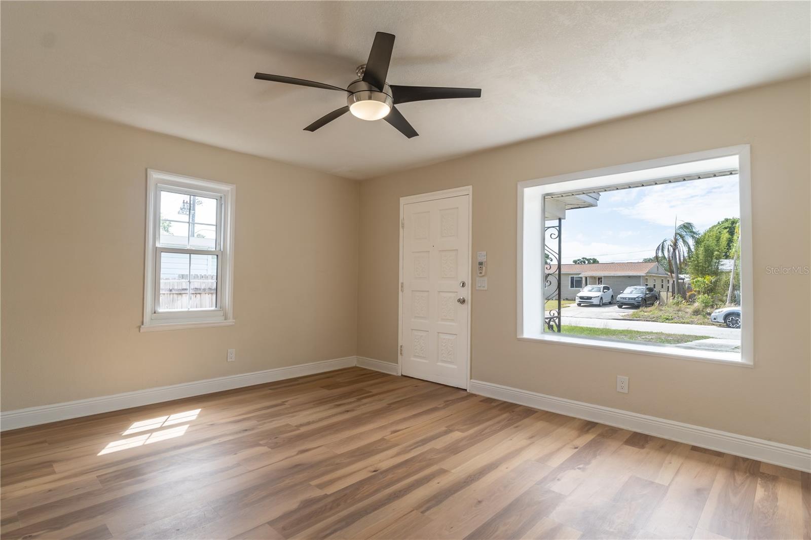 Living room, enjoy that picture window!
