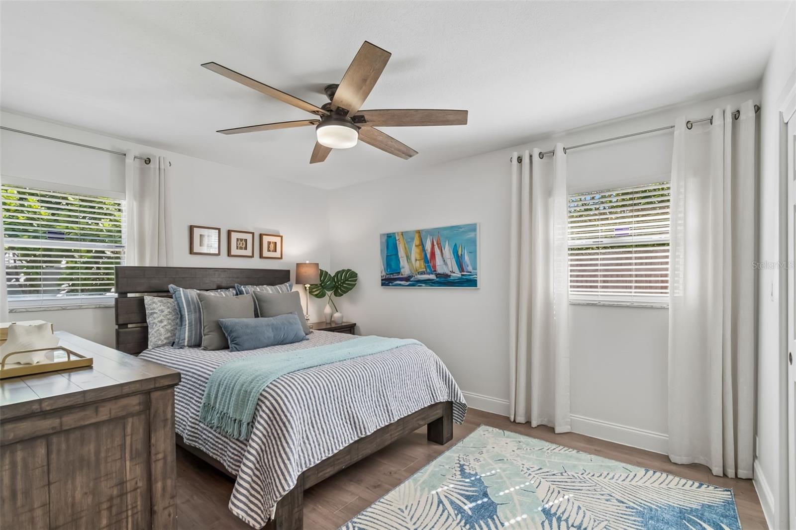 Second bedroom.