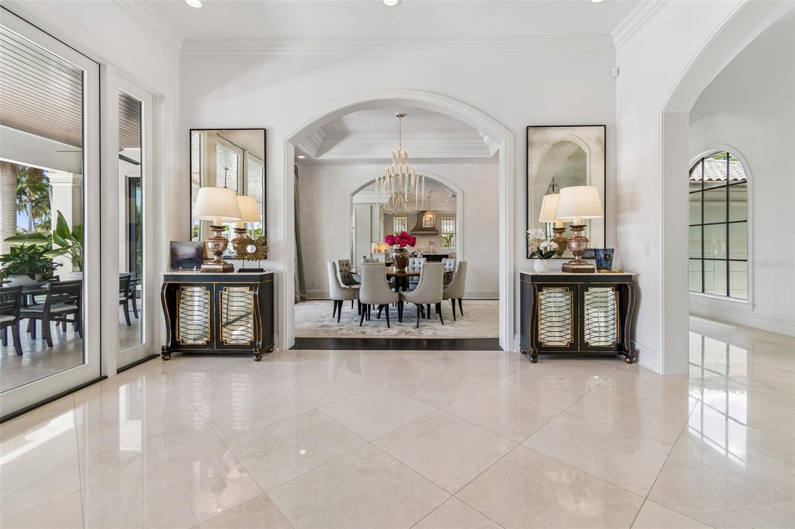CENTER FOYER