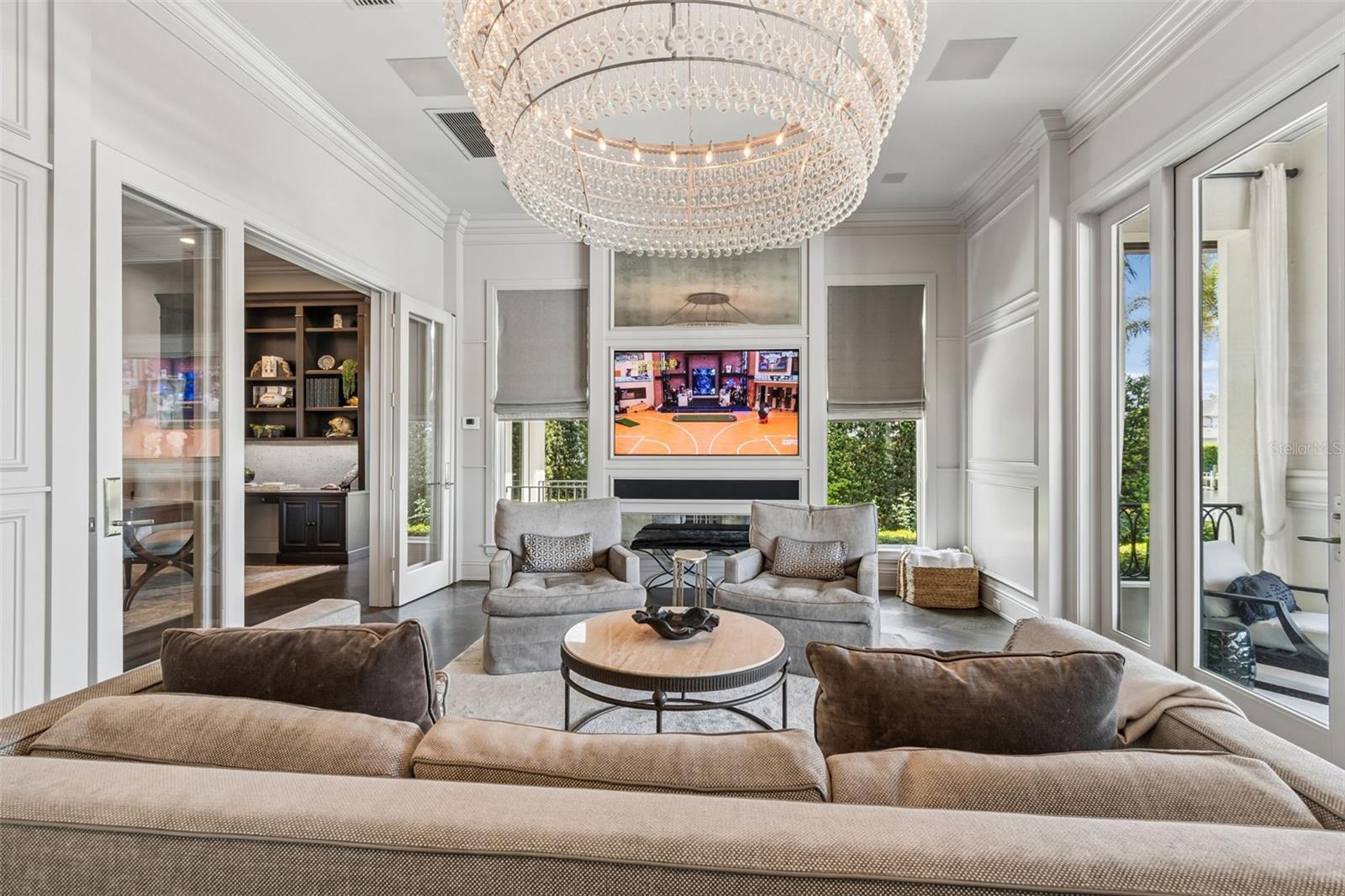 CLUB ROOM
